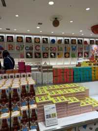 🍫 新千歳空港で出会う“チョコの夢の国” — ロイズ チョコレートワールド