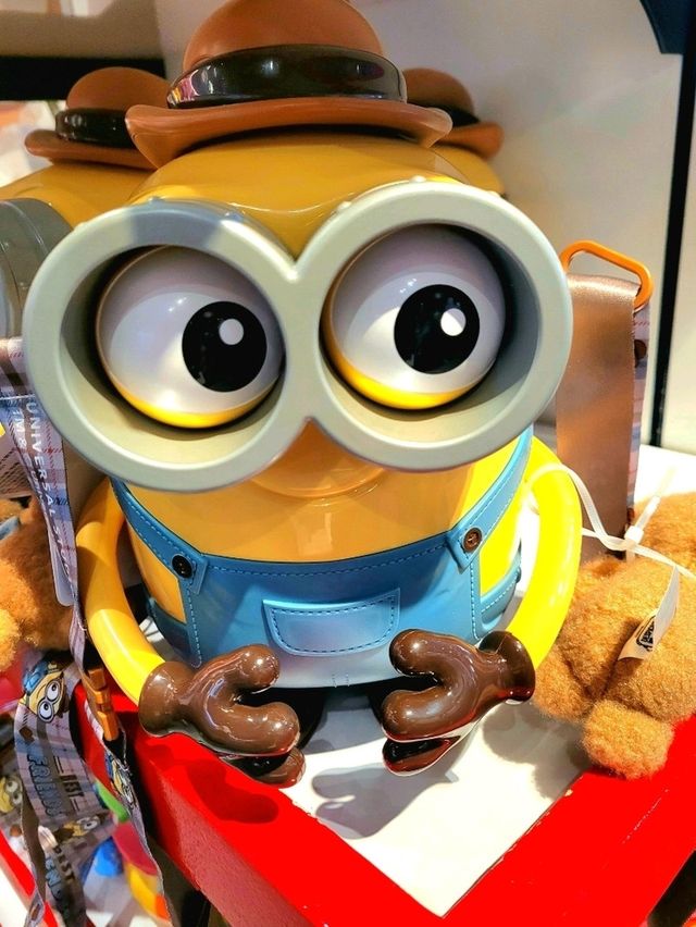 Be a Merch Minion-aire at Minion Mart, Universal Studios Beijing