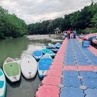 Glide & Gaze: Paddleboarding Bliss at Haizhu Lake Park 🏄‍♂️🌇