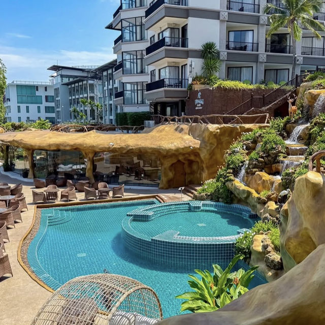 Blue Dragon Cafe and Beach Club 