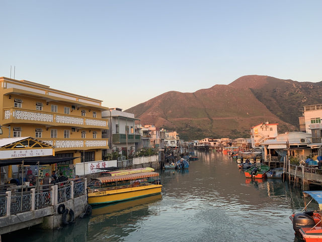 The Indescribable Beauty of Sunset at Tai O