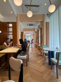 Holiday Pastry ร้านขนมและ All‑Day Café 
