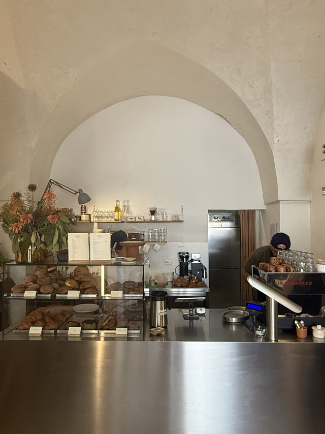 🇮🇹 🧈 ☕️ B U R R O  C A F E • a real gem in Ostuni 💎 