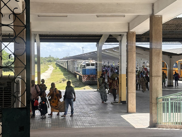 【ダルエスサラーム駅｜タンザン鉄道の出発点🚉✨】
