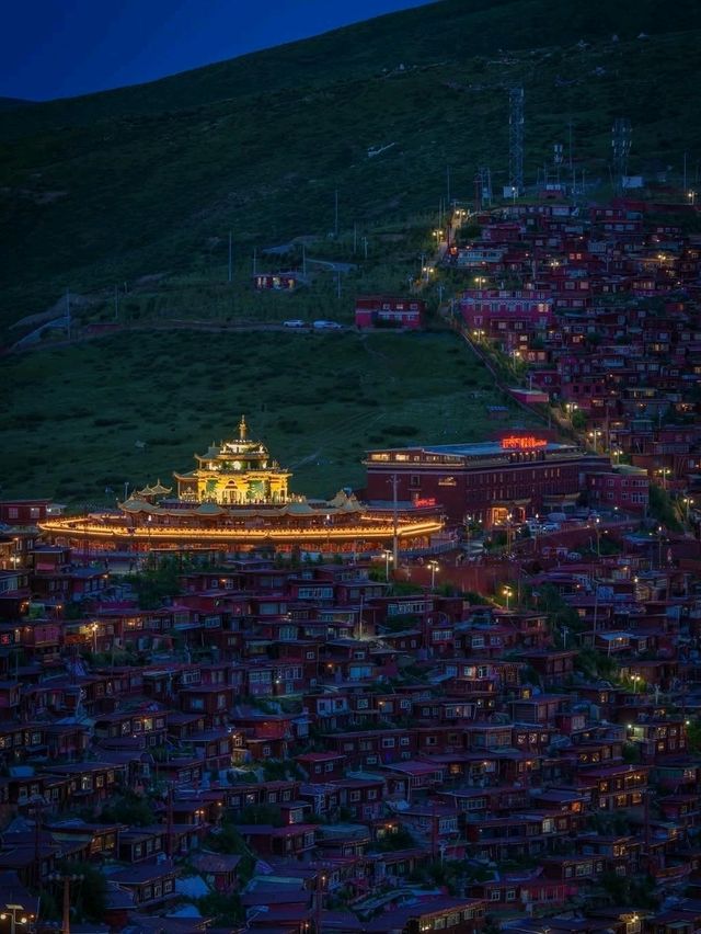 Red Houses & Peaceful Minds