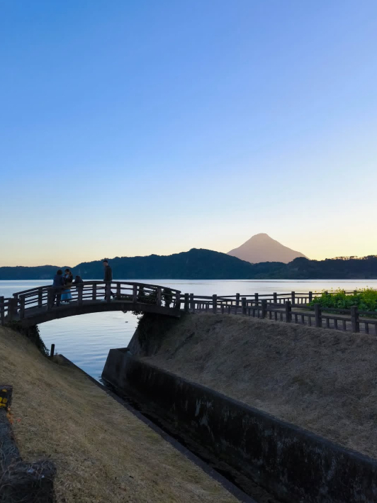 神秘の池田湖で“イッシー”に会えるかも！？自然と伝説の旅 | Trip.com 指宿