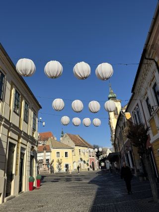 A Stroll Through Szentendre: A Street Flowing with Emotion and Creativity