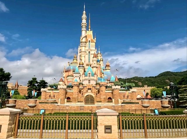 Where Wishes Touch the Sky, The Castle of Magical Dreams