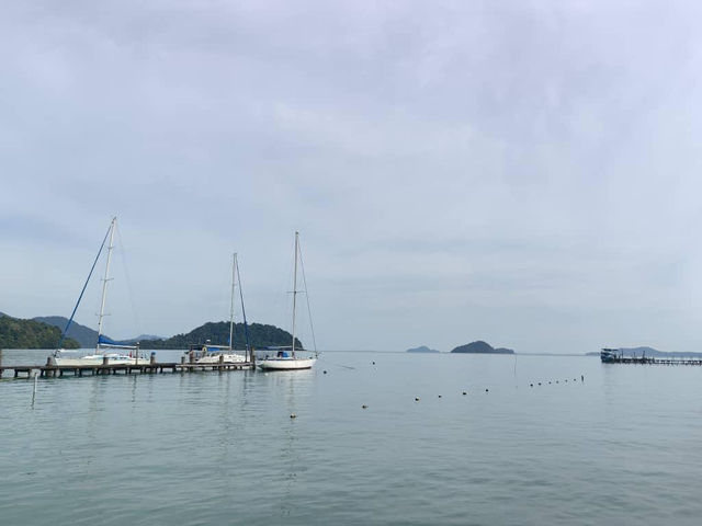 Island Escape to Koh Chang: Nature, Beaches & Thai Charm