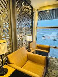 ✈️ Guide to International Golden Lounge
