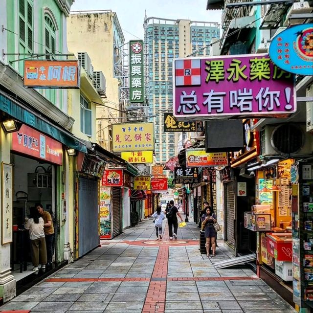 Charming Cultural Stroll Through Taipa Village
