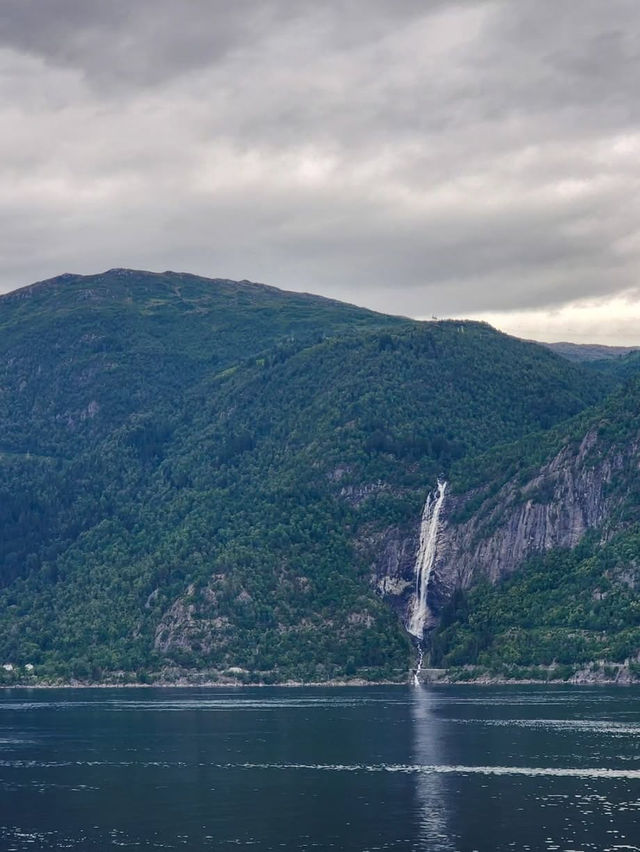 Majestic Fjord Escapes in Sognefjord 