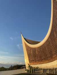 Sacred Splendor: Unveiling the Grand Mosque of West Sumatra