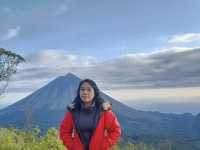 A gloomy afternoon at Inerie Mountain- Flores, East Nusa Tenggara✨  