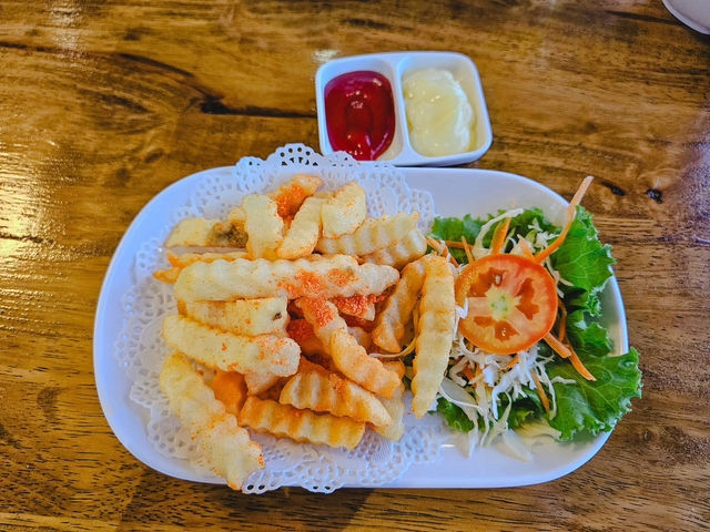 บิ๊กทรี คาเฟ่ แอนด์ เรสเทอรองต์