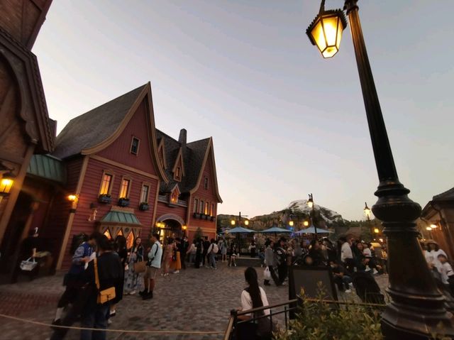 💙❄️ World of Frozen, Hong Kong Disneyland 🏔️