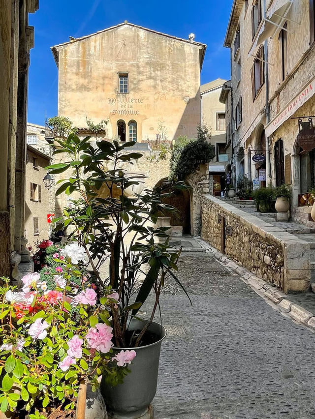 A Journey Through the Charm of Saint Paul de Vence A Journey Through the Charm of Saint Paul de Vence