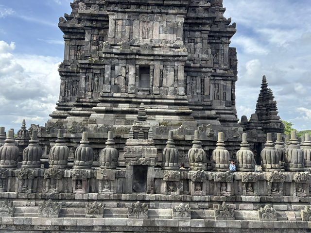 Epic Temple Hopping in Yogyakarta: Borobudur & Prambanan 🛕✨
