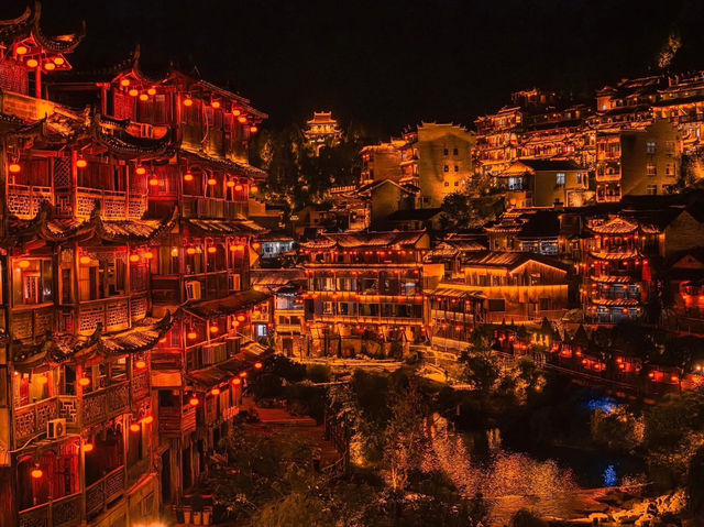 💧 Furong Ancient Town – The Waterfall Town of Western Hunan