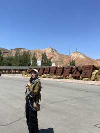 🌈 Shuimo Danxia — ภูเขาสีรุ้งกลาง Lanzhou