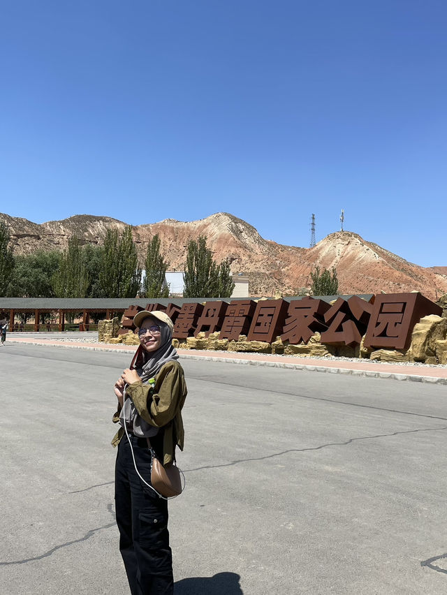 🌈 Shuimo Danxia — ภูเขาสีรุ้งกลาง Lanzhou 🌈 Shuimo Danxia — ภูเขาสีรุ้งกลาง Lanzhou