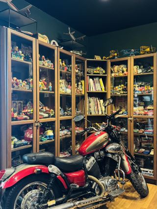 トイ・ファクトリー・カフェ（Toy Factory Cafe） 。