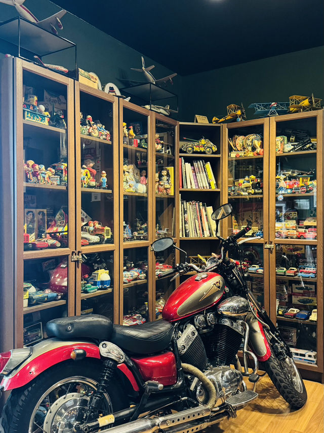 Toy Factory Cafe 