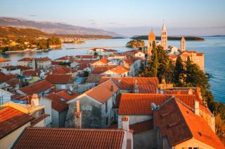 Hidden Gems of Croatia’s: Rab Island Paradise 🌴🏖️