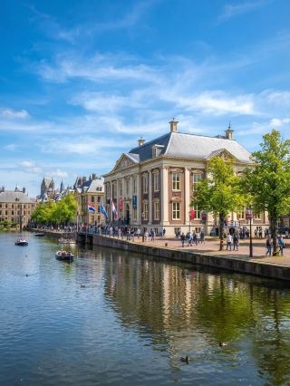 The Scheveningen Hague day trip combines art, history and nature for those who want to get away from the hustle and bustle. From world-class art galleries to unique mini-littlelands, then walk to the beach to enjoy the sea breeze and feel the diversity and excitement of The Hague.

Itinerary scheduling recommendations
Morning: First visit the Palace of Peace (Carnegieplein 2) to feel the symbols of global peace. It is recommended to enter the venue after noon on Monday or Tuesday (12:00 - 17:00).
Then visit the Mauritius Royal Gallery (Plein 29) to admire Vermeer's "Girl with Pearl Earrings" and Rembrandt's famous paintings, selected from the collection. Suggested ticket reservations ($153.0) start at 10 a.m. Monday; The environment in the museum is quiet and it is recommended to allow at least 1.5 hours to slowly enjoy each painting.
Noon: A simple lunch at a nearby Cafe with a taste of Dutch snacks.

Afternoon:
Walk or bus to George Maduroplein 1. Here, the 11:1 scaled down version of Dutch architecture, each mini attraction is extremely detailed, suitable for parents, couples, friends. It is recommended to reserve about 2 hours to slowly explore the park, opening earlier until 6am from July 4 to August 30 (ticket 165.0). Worth mentioning: you can interactively experience, take photos, and observe the highlight pattern of the Dutch city. There are lounge seats and a snack bar in the park, which is very convenient.

evening:  
Sivaningen Beach (2586 ZZ The Hague) is open all day year-round and faces the North Sea, with open scenery, clean beaches, a relaxed coastal promenade, Ferris wheel, and beach bar. In the summer, you can step on the sand, play in the water, and surf, and in the winter there are many cafes and viewing benches, suitable for leisurely slow walking. It is recommended to bring sunscreen, sunglasses, hats, etc. to avoid sunburn.

Must check in
1. The main gate and garden of the Peace Palace
2. Vermeer Famous Paintings from the Royal Museum of Fine Arts, Moretes
3. Miniature Dutch architecture of Madrodan Lilliput
4. Sivaningen Beach Ferris Wheel and Seaside Sunset

Tips
· The Peace Palace is only open on Mondays and Tuesdays
· Large luggage is not allowed in the museum
· Booking e-tickets for Villains National Park is faster, some facilities in the venue require additional fees
· Windproof jacket is recommended at Sivaningen Beach; remember to use sunscreen on hot days
· The itinerary is mainly by bus, walking, the attractions are not far from the drive, relaxed rhythm

Precautions
· The long sunshine hours in the Dutch summer allow flexible schedules
· Some attraction tickets are recommended to be purchased in advance to avoid on-site queues
· The seaside restaurant is more crowded on holidays, so you can reserve a seat in advance

Topic
#The Hague Exploration #Dutch Art Tour #Mini Lilliput #Peace Palace Photo #Sievaningen Beach