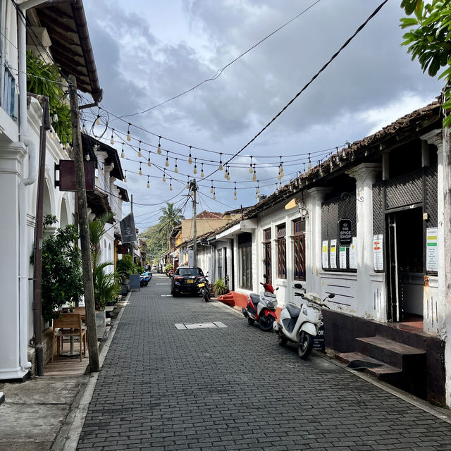 🏰✨ Exploring Galle Fort: A Journey Through History! ✨🏰