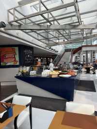 Breakfast at BLD Cafe