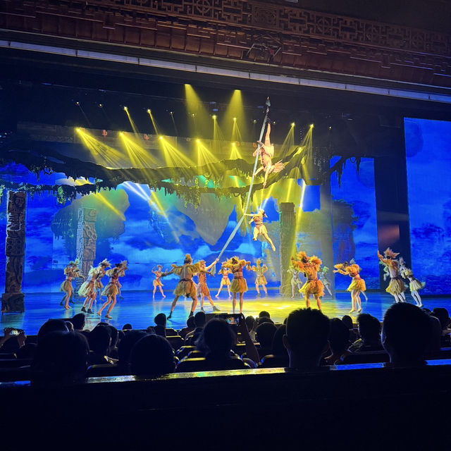 張家界「魅力湘西」公演 