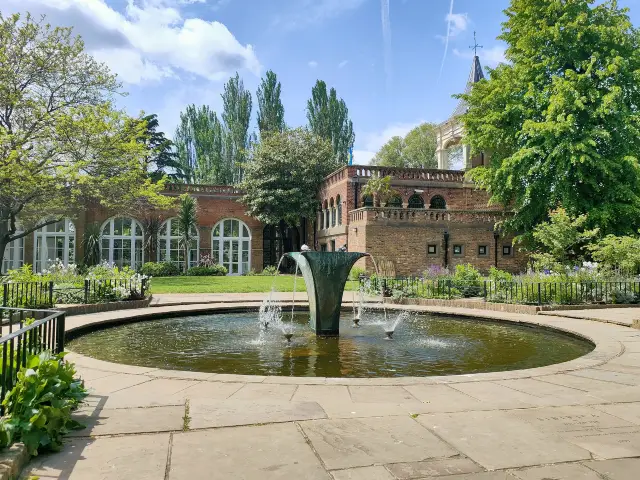 Holland Park, London