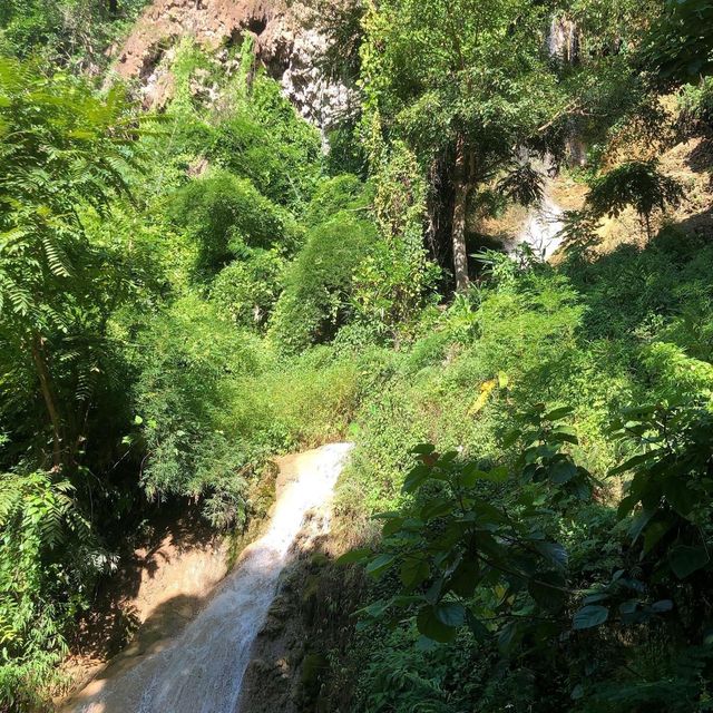 Tan Tong waterfall 🇹🇭