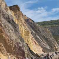crayon color sand at Alum bay , needles 