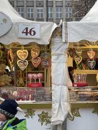 Frost & Found: Chasing Christmas Magic in Hamburg