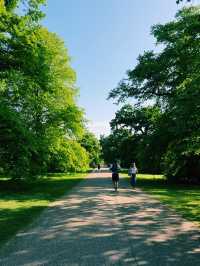 Escape into Kensington Gardens: Where Royal Charm Meets Everyday Magic