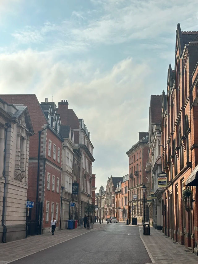 A Day with Kings and Foxes: Discovering Leicester’s Hidden Charms