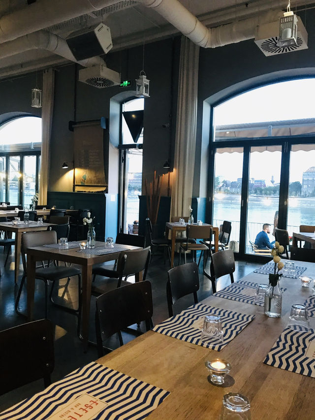 Esetleg Bistro Review: My Favorite Spot by Budapest’s Iconic Bridge