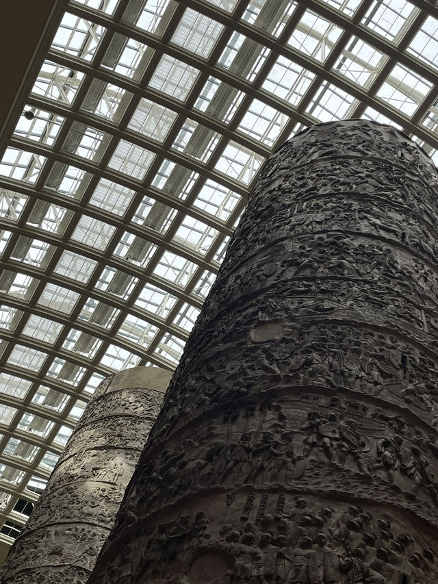 London🇬🇧 A Temple of Art and Design: Review of the V&A