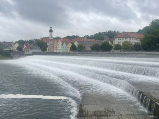 蘭茨貝格（Landsberg am Lech）位於德國巴伐利亞邦西南部，坐落在風景秀麗的萊希河畔，距
