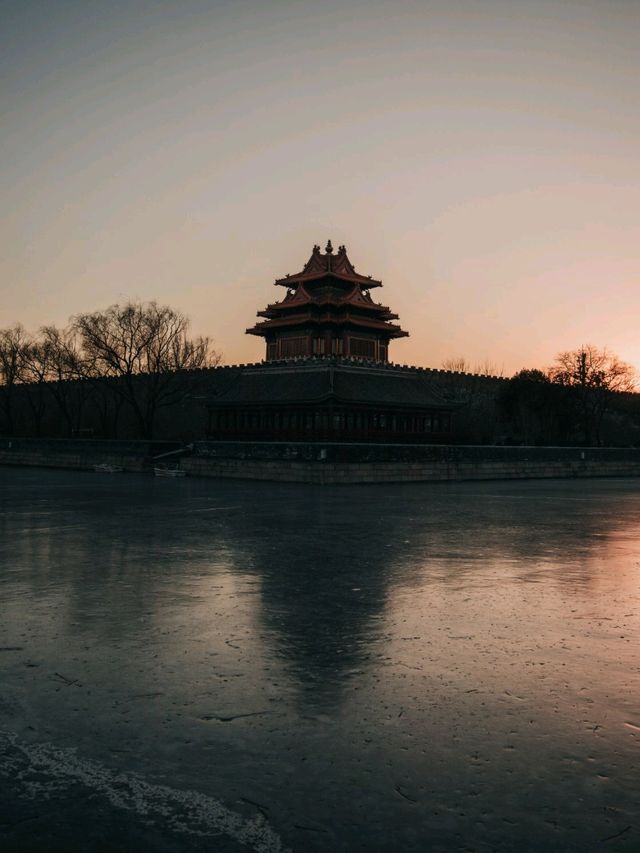 Catching sunset outside the Forbidden City