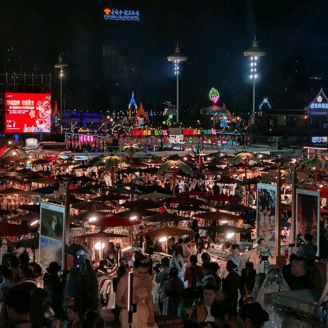 Xishuangbanna Market· Foodie's Paradise 🍴🌶