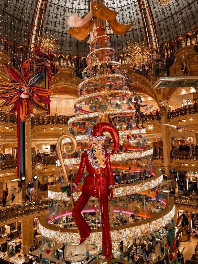 Magical Christmas Moments at Galeries Lafayet