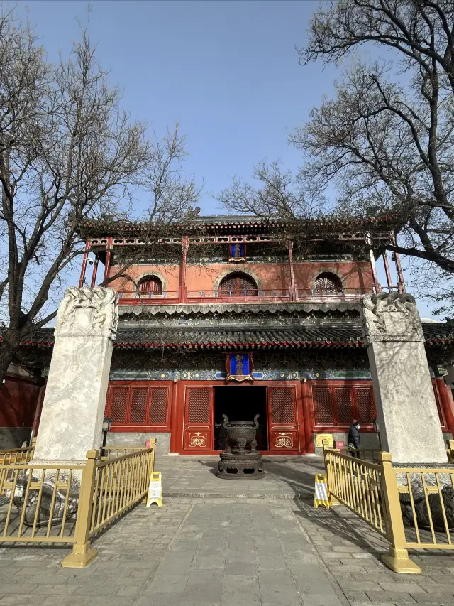 Zhihua Temple - An ancient architectural museum in the bustling downtown area