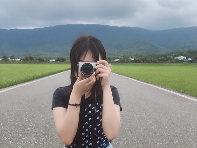 台灣必去景點伯朗大道風吹麥浪踏車而行悠閒舒適