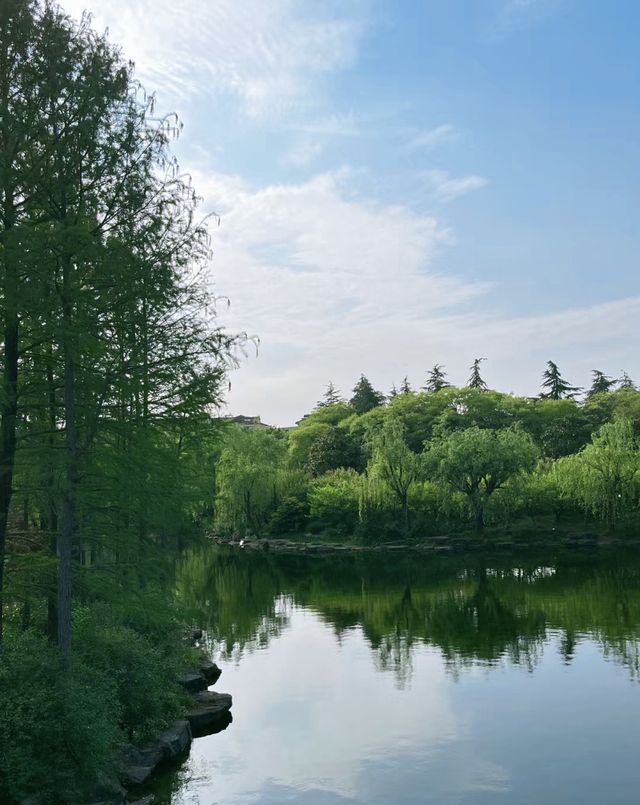 越靠近自然，就越靠近快樂，悠閒寧靜悄然浮現……