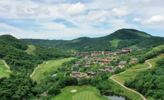 Huazhu She·Dalian | Surrounded by mountains, away from the hustle and bustle of the city