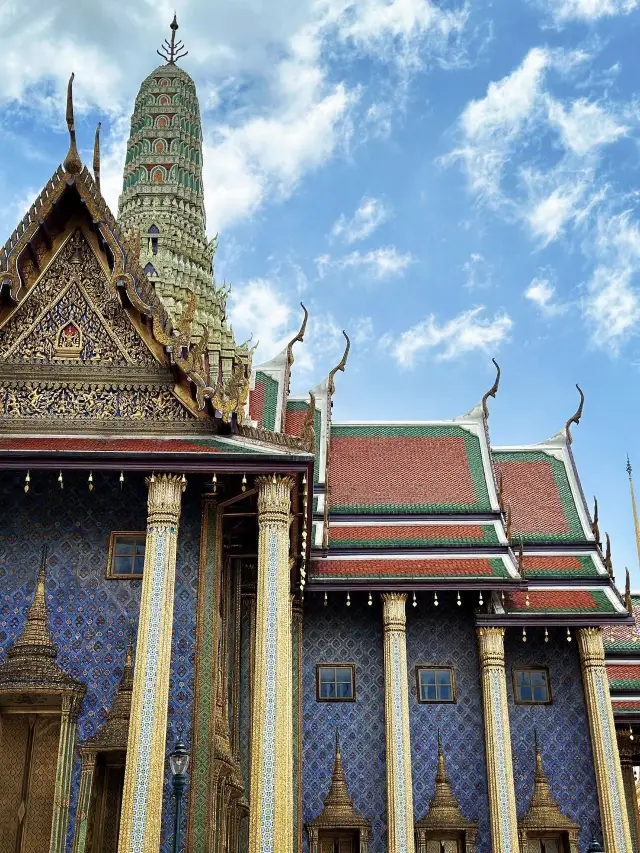 After many years, I've returned to the Grand Palace in Bangkok – it's still so stunning! It's just too beautiful