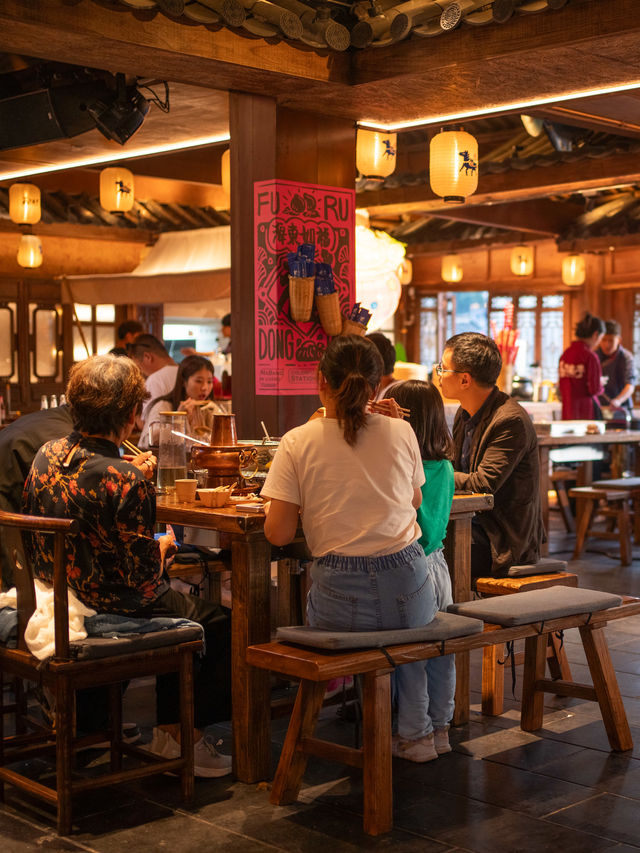 The unmissable Mabang cuisine when visiting Yunnan! It's absolutely delectable!